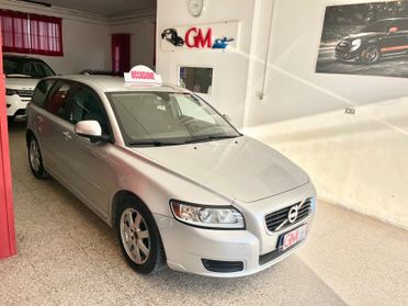 Volvo V50 D4 R-design