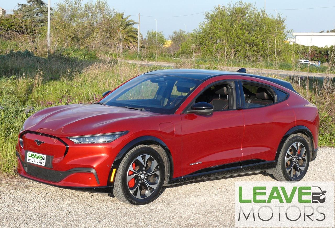 Ford Mustang Mach-E AWD 351 CV (M1483)
