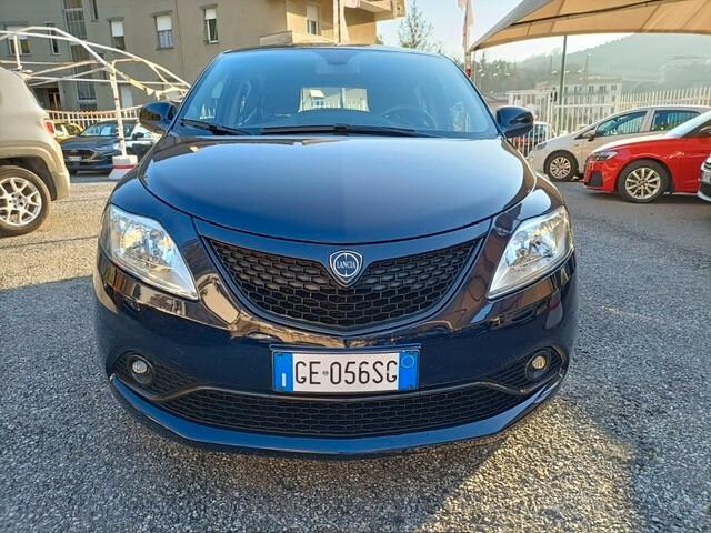 Lancia Ypsilon 1.0 FireFly 5 porte S&S Hybrid Ecochic Gold