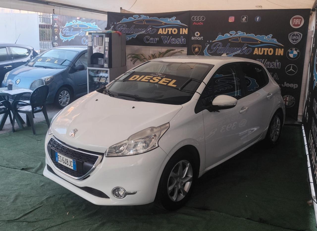 Peugeot 208 1.4 HDi 68 CV 5 porte Allure