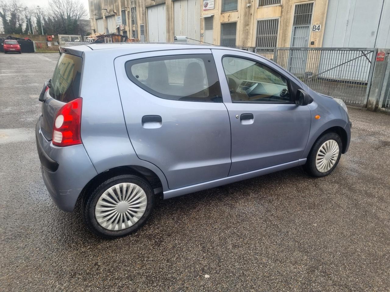 Nissan Pixo 1.0 5 porte Acenta neo patentati