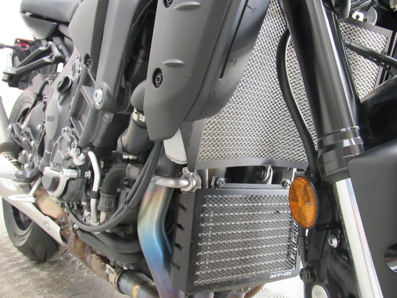 Yamaha MT-10 ABS TECH BLACK