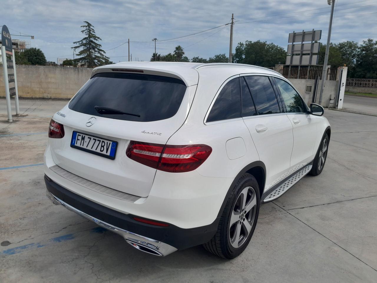 MERCEDES-BENZ GLC 220 D 4MATIC PREMIUM