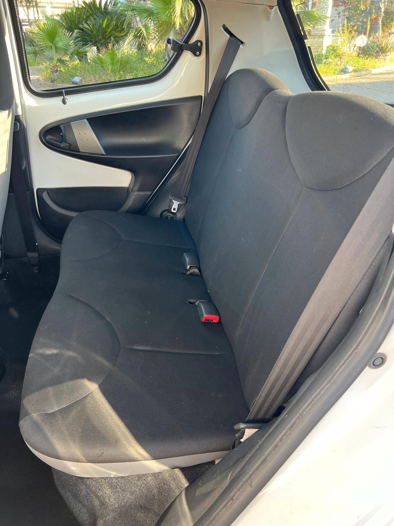Toyota Aygo 1.0 12V VVT-i 5 porte Active Connect