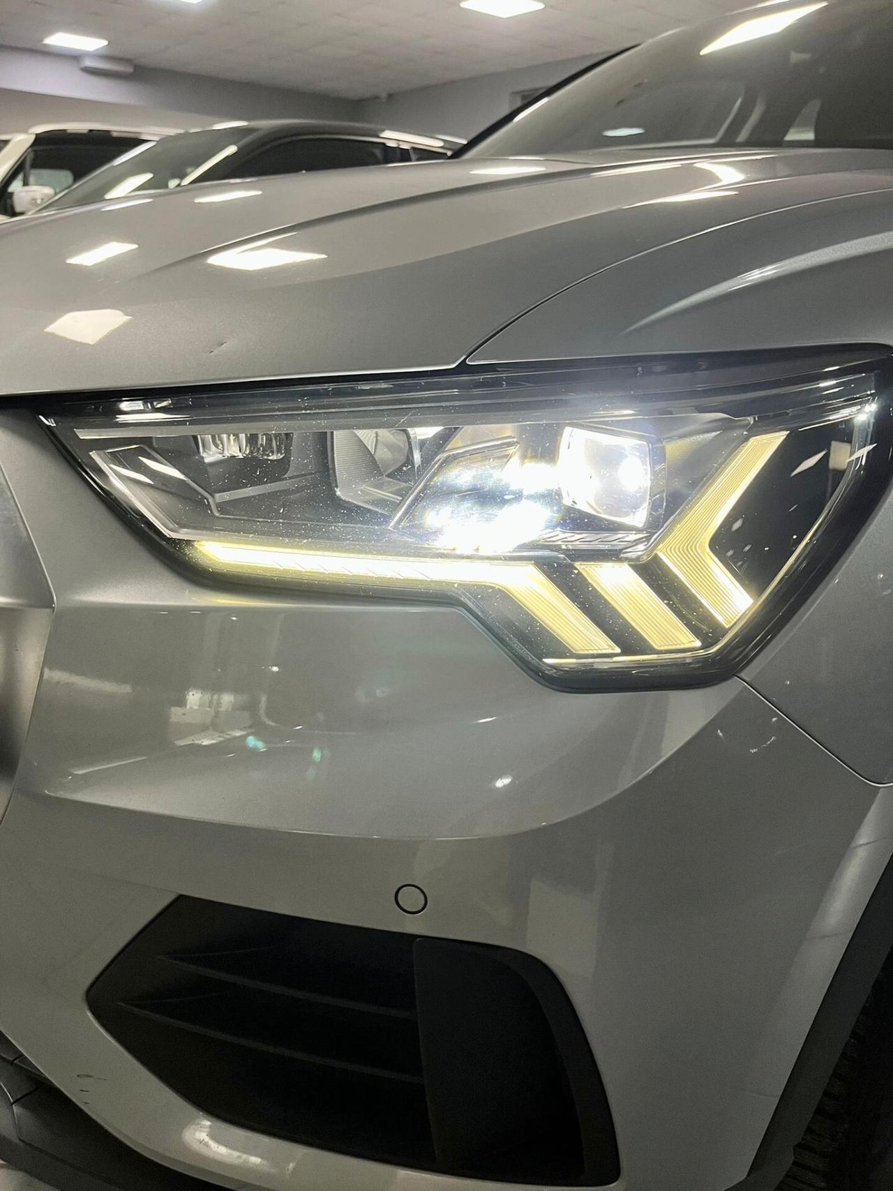 Audi Q3 35 TDI S tronic Business