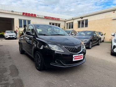 Lancia Ypsilon 1.0 FireFly 5 porte S&S Hybrid Ecochic Gold