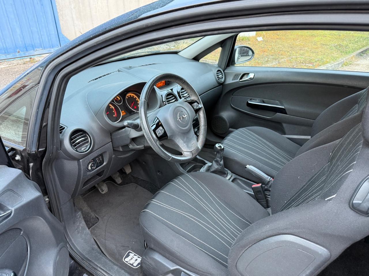 Opel Corsa 1.2 3 porte Club