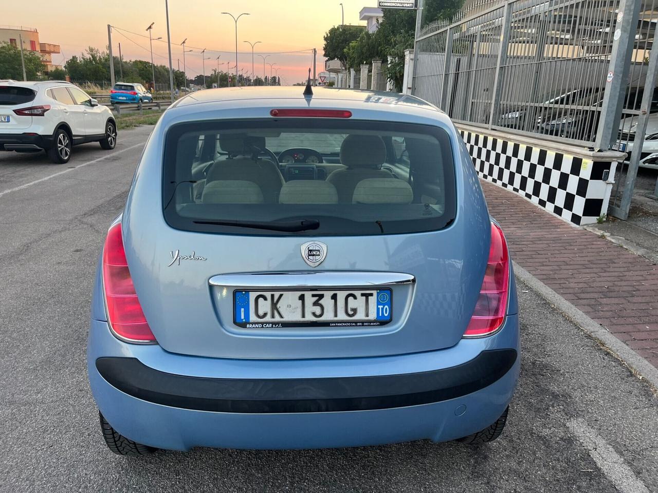 Lancia Ypsilon 1.2 Argento Unipro 2003