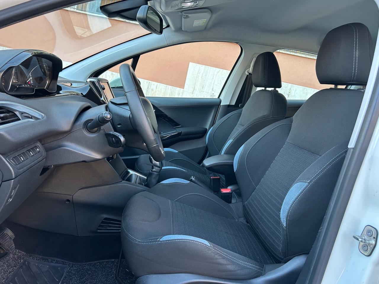 Peugeot 208 1.2 VTi allure ideale per neopatentati