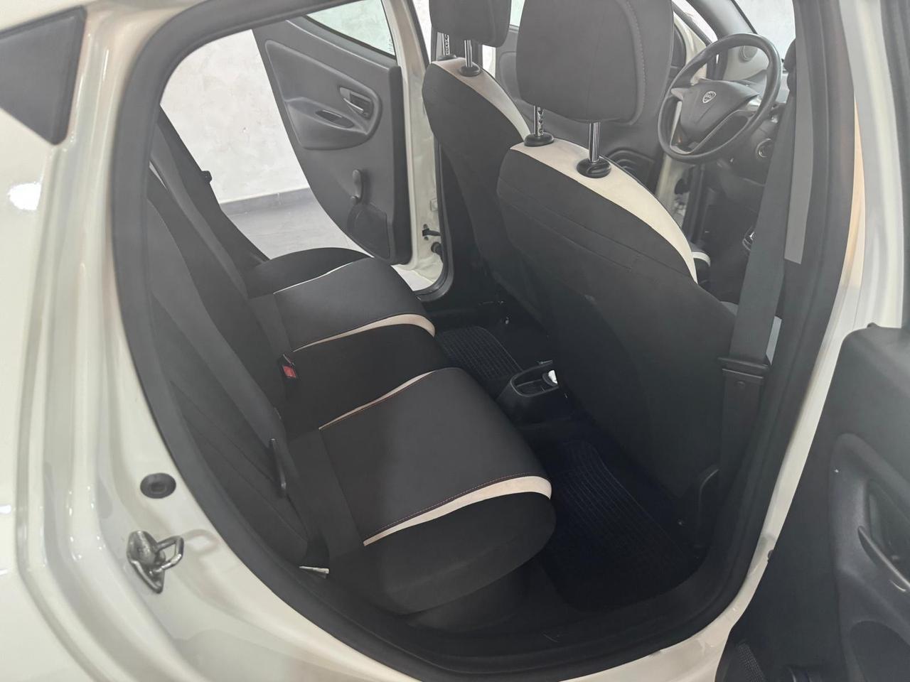 Lancia Ypsilon 0.9 TwinAir 85 CV 5 porte Metano Ecochic 30th Ann.