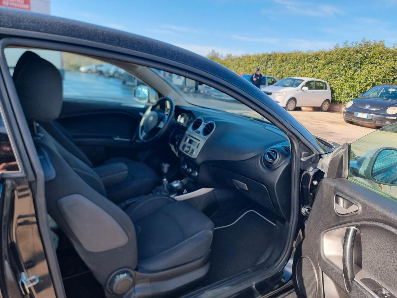 Alfa Romeo MiTo 1.3 JTDm-2 95 CV S&S Distinctive