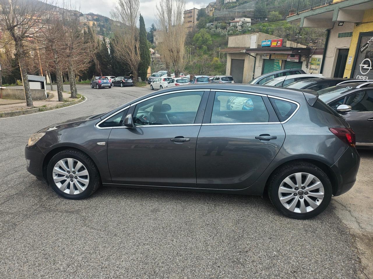 Opel Astra 1.7 CDTI 125CV Cosmo 2012