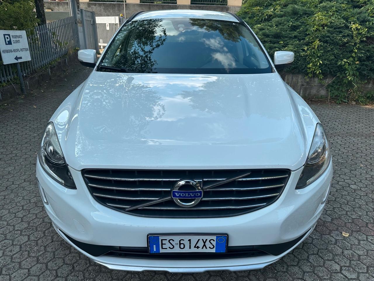 Volvo XC 60 2.4 D4 Momentum AWD 163CV Geartronic*EURO5*NAVI