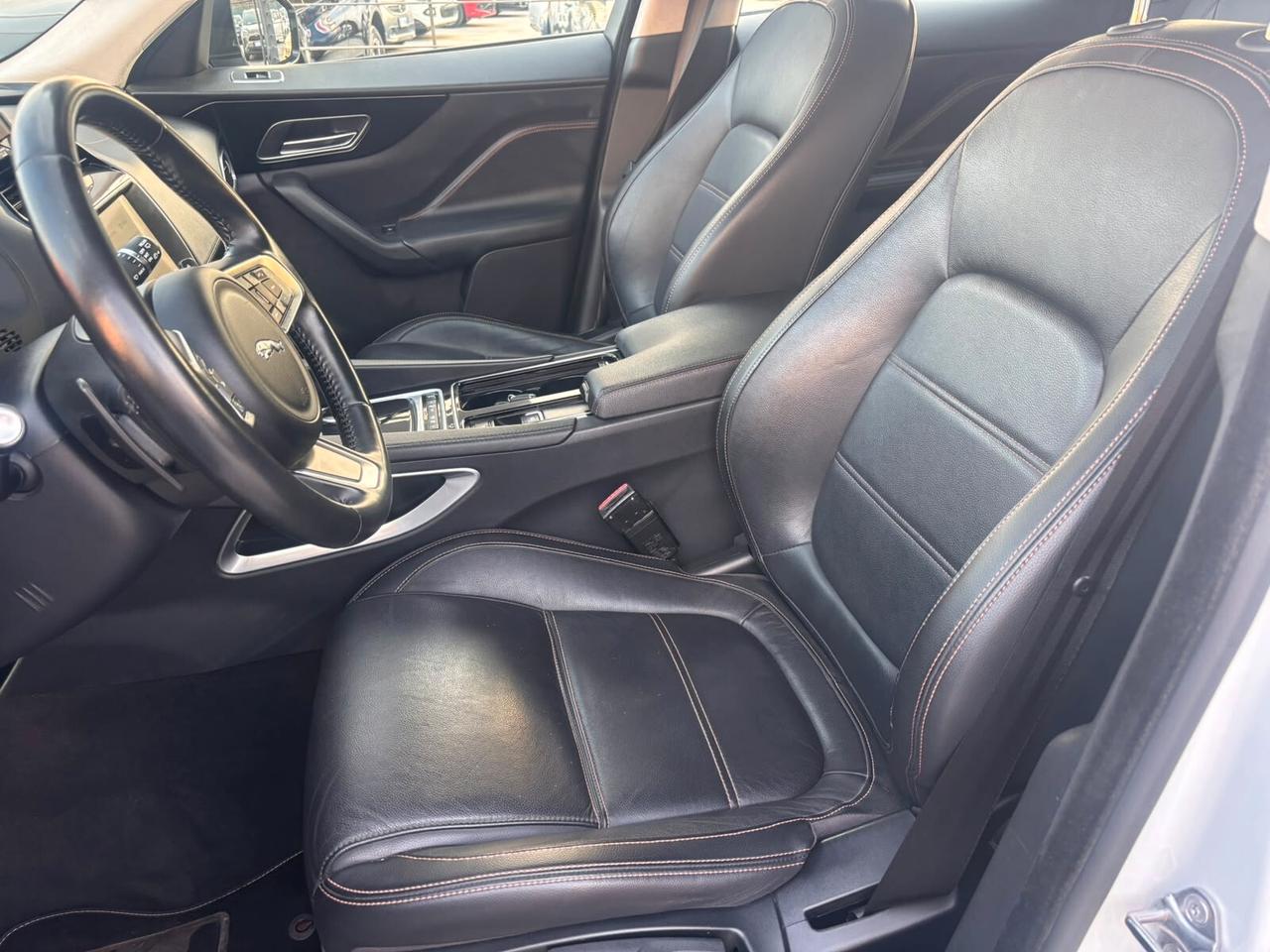 Jaguar F-Pace 2.0 D 180 CV AWD aut. Prestige