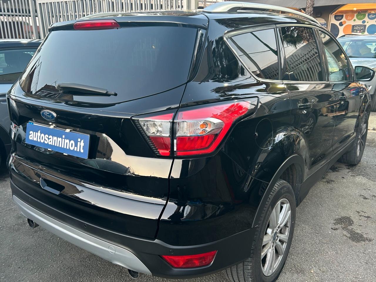 Ford Kuga 1.5 TDCI 120 CV S&S 2WD Powershift Edition