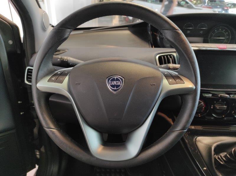 LANCIA Ypsilon 3ª serie - Ypsilon 1.0 FireFly 5 porte S&S Hybrid Platino