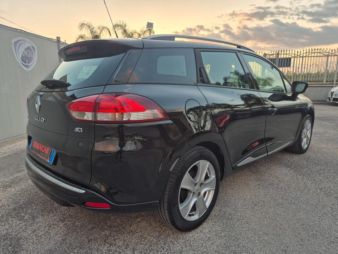 Renault CLIO Sporter 1.5 dCi 75CV FULL NUOVA 2015