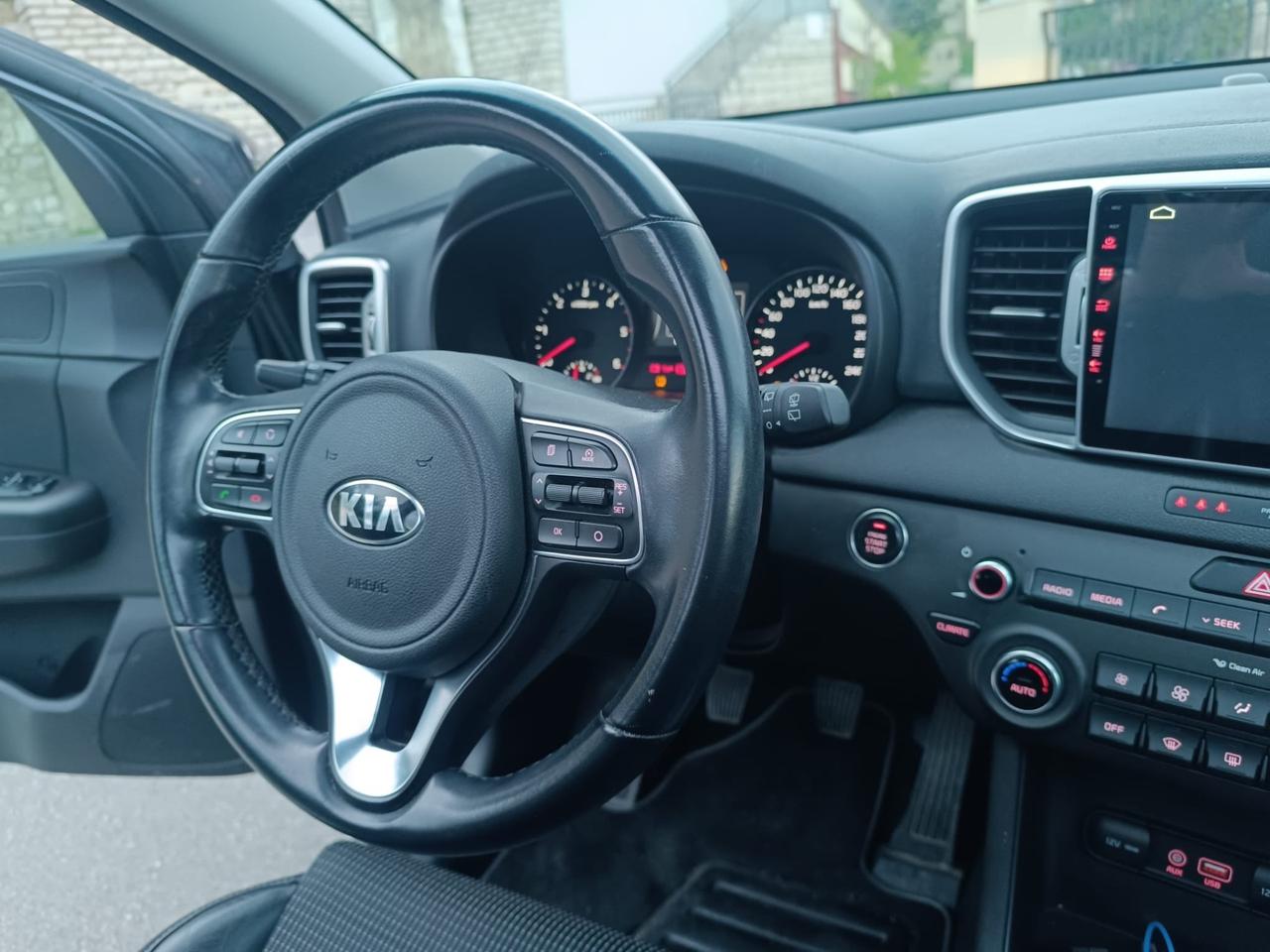 Kia Sportage 1.7 CRDI VGT 2WD high tech