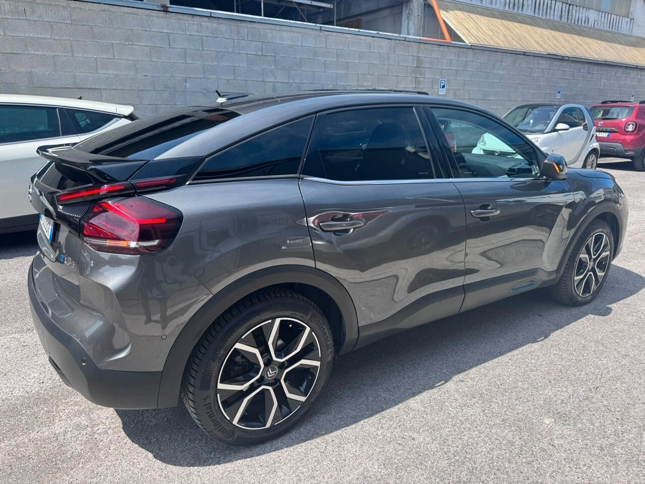 Citroen e-C4 motore elettrico 136 CV Shine