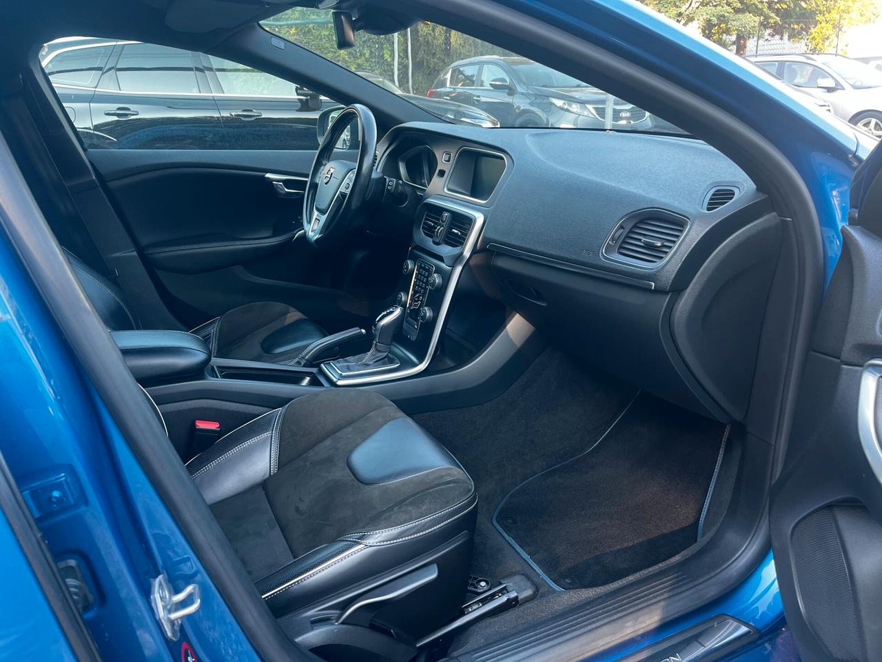 Volvo V40 Geartronic R-design