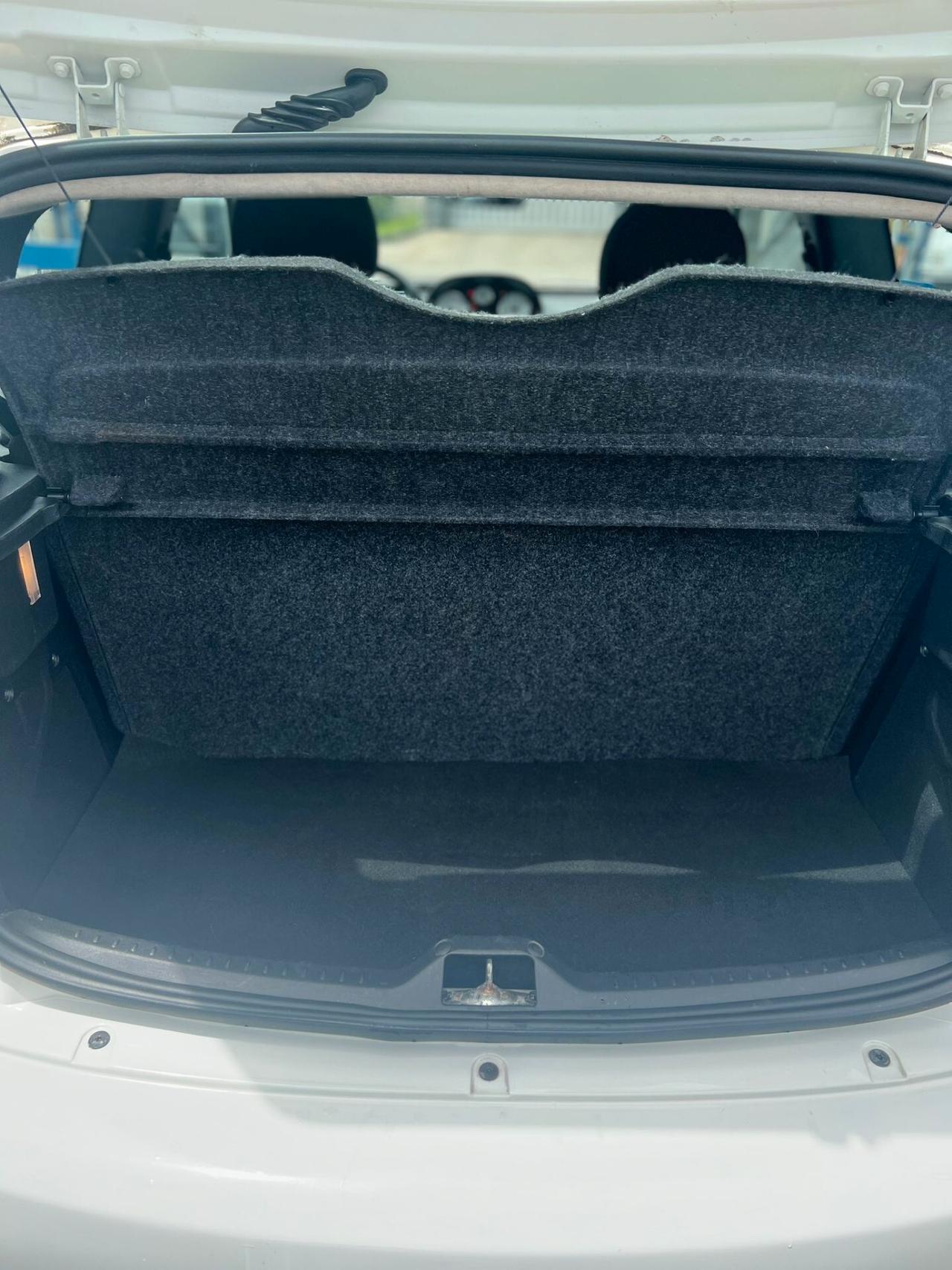 Lancia Ypsilon 1.4 Platino Ecochic GPL