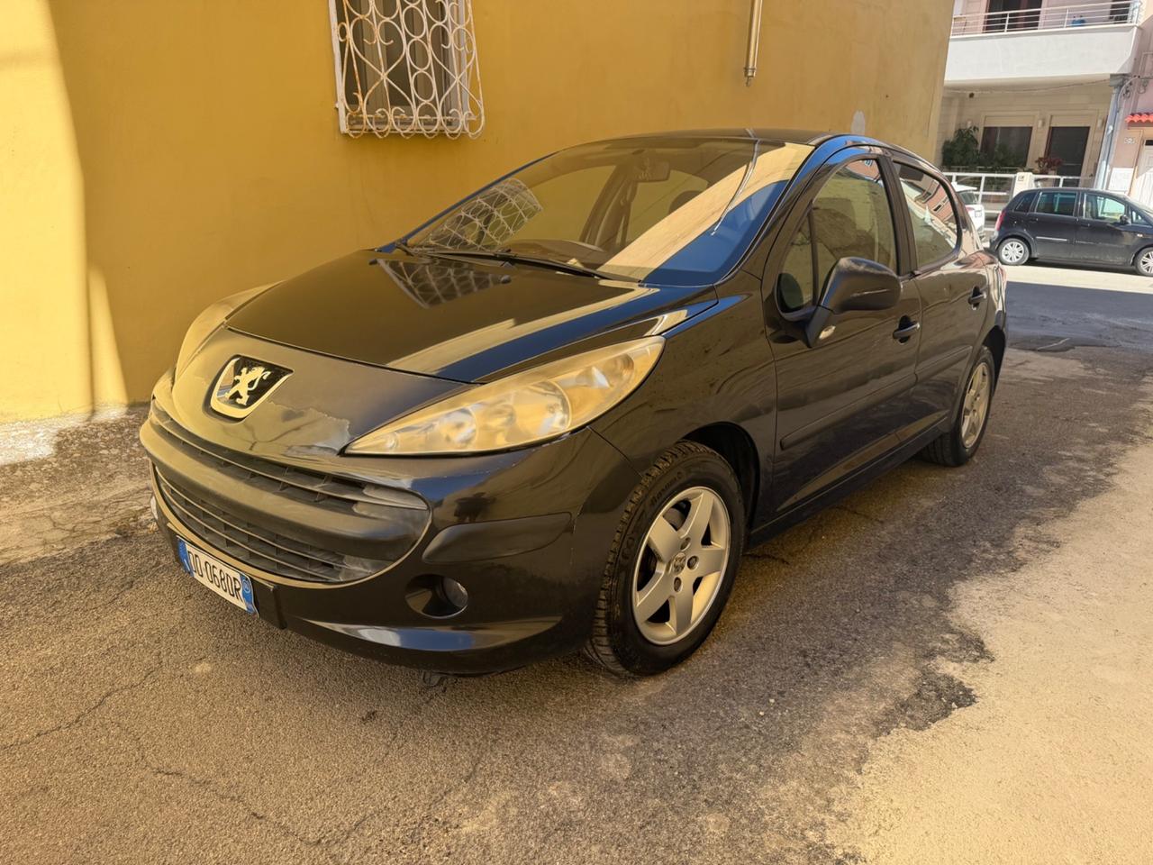 Peugeot 207 1.4 HDi 70CV 5p. ONE Line