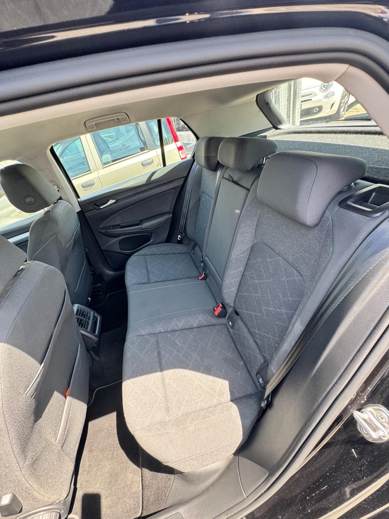 Volkswagen Golf 2.0 TDI DSG SCR Style Prezzo Promo Finanziamento In Sede Senza Finanziamento Il Prezzo Sara' Di Euro 20000.00