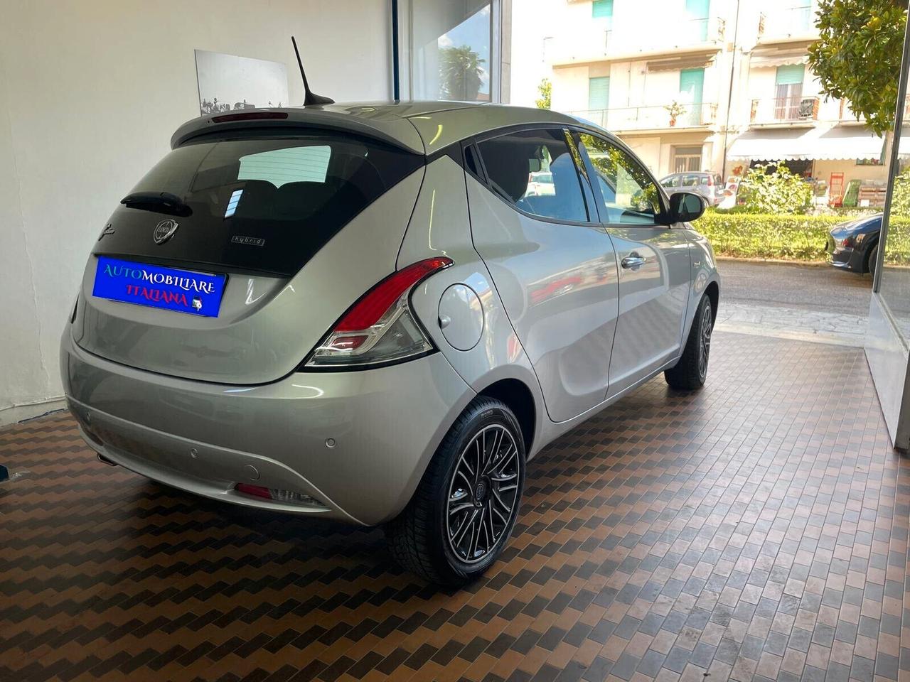 Lancia Ypsilon 1.0 FireFly 5 porte S&S Hybrid Ecochic Gold