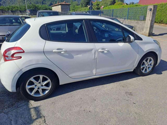 PEUGEOT 208 1.4 8V HDi 68CV 5p. Allure