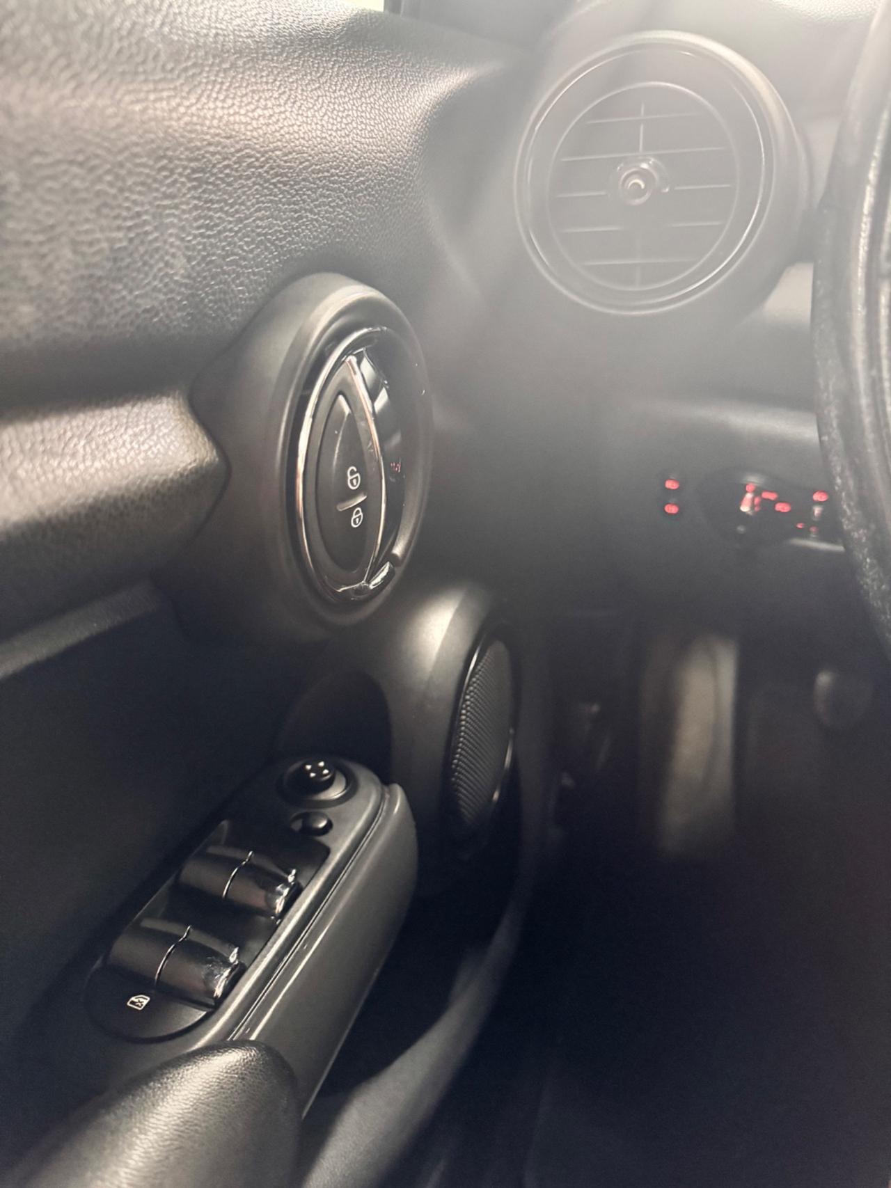 Mini Mini 1.5 One D 95 Cv 5P. 90.000 Km - 2015
