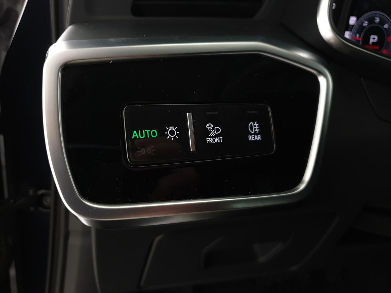 40TDI 204CV quattro S tronic Business Advanced