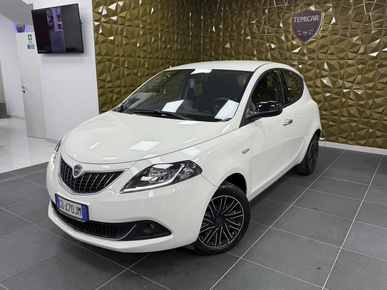 Lancia Ypsilon 1.0 FireFly 5 porte S&S Hybrid Ecochic Gold