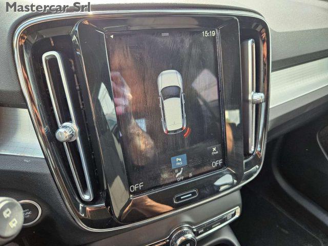 VOLVO XC40 XC40 1.5 t3 Momentum Pro 163cv auto - GG569ZZ