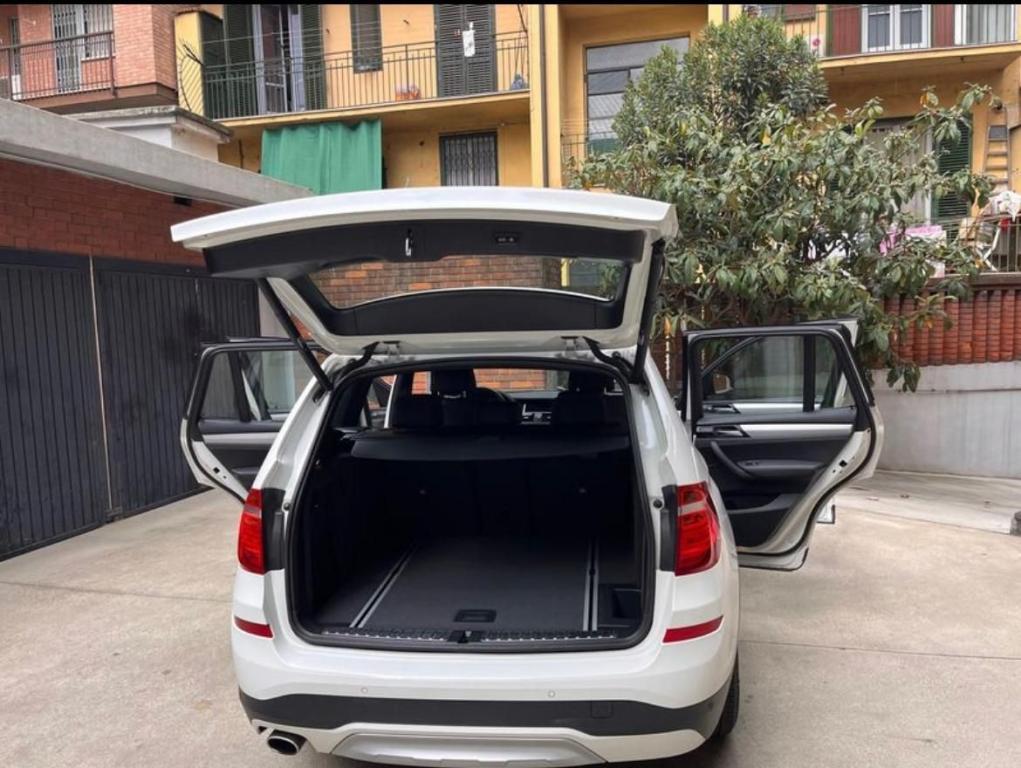 BMW - X3 - xDrive20d xLine