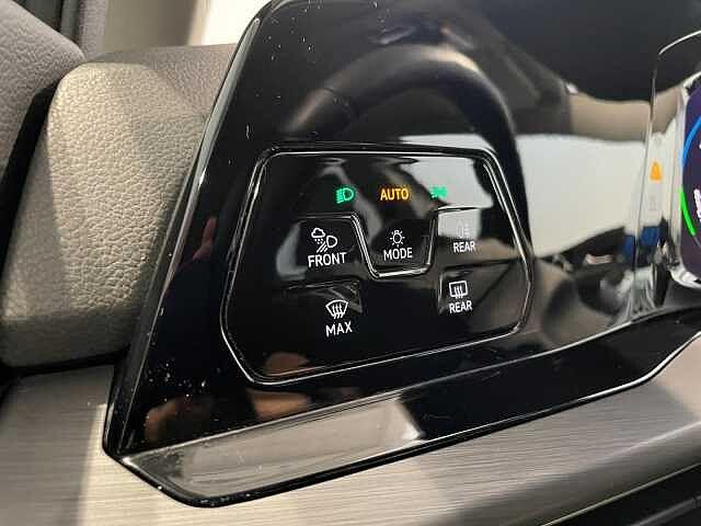 Volkswagen Golf 8ª serie 1.4TSI eHybrid 204CV DSG Style (PHEV)