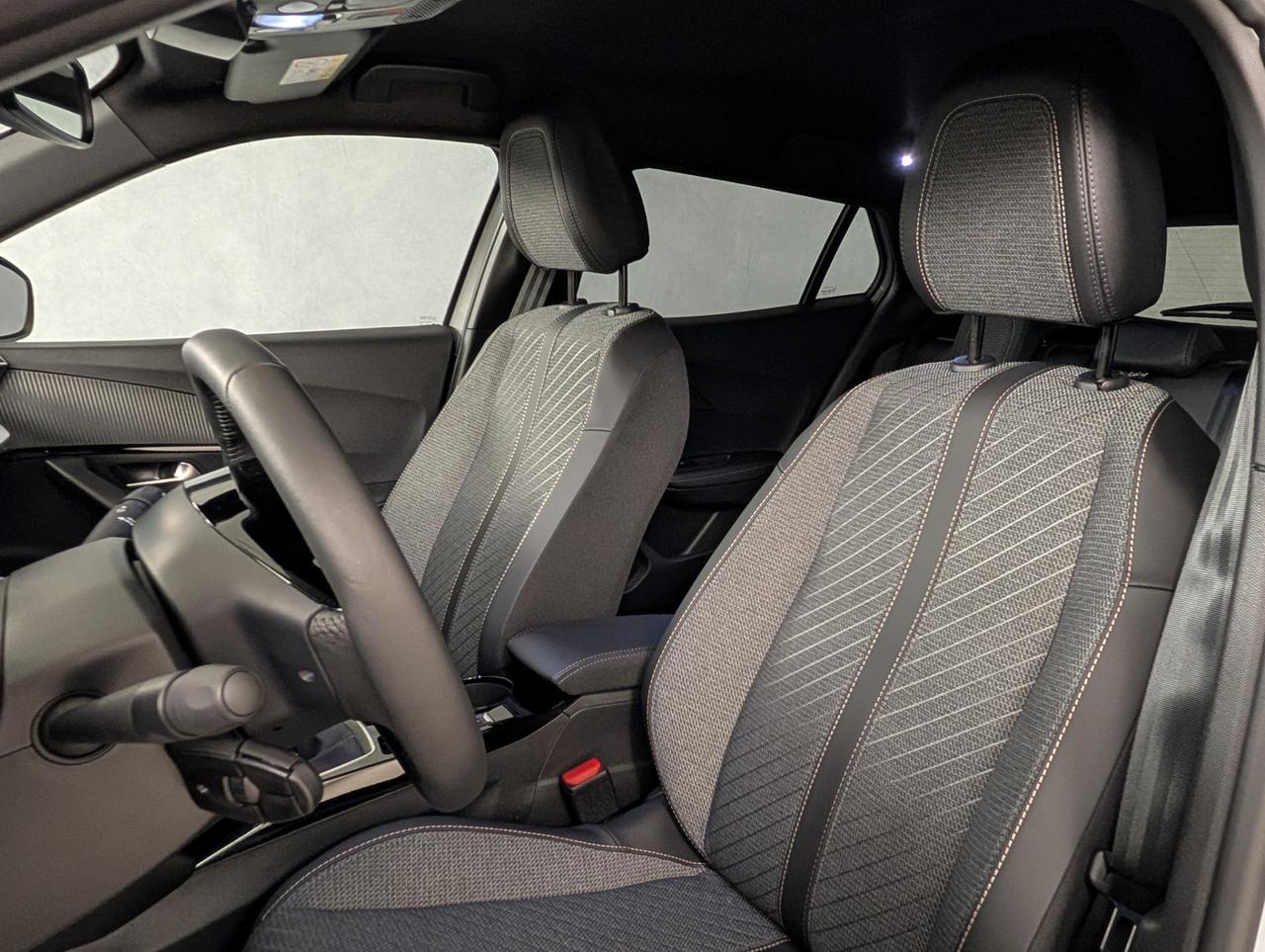 Peugeot 2008 1.2 puretech 100cv Allure