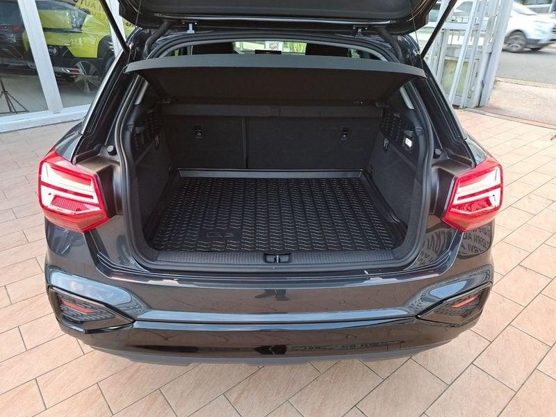 Audi Q2 Q2 35 TFSI Identity Black
