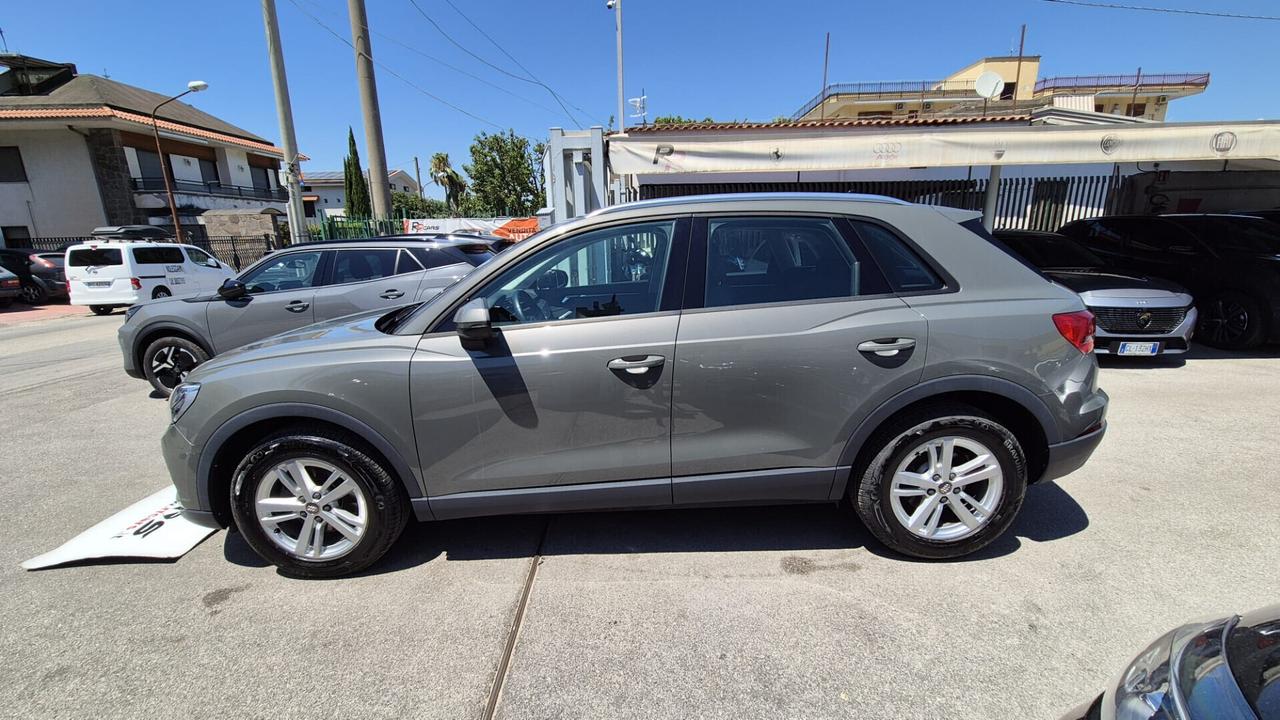 Audi Q3 35 TDI S tronic Business