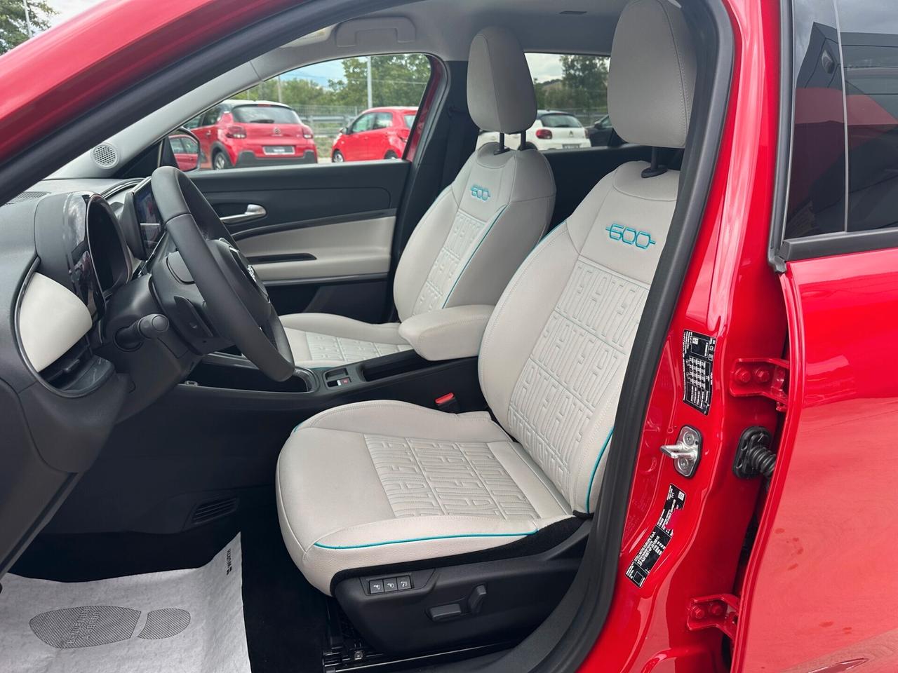 Fiat 600 Hybrid 100 CV DCT MHEV La Prima