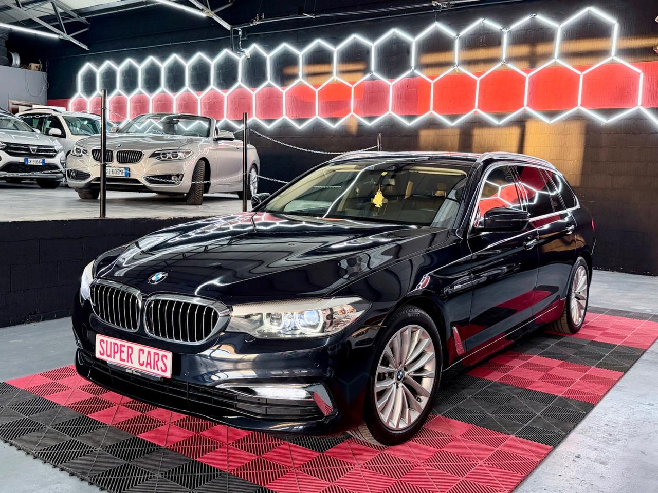 BMW 520d 190CV AUTOMATICO Touring Luxury-Line EURO 6 C GARANZIA