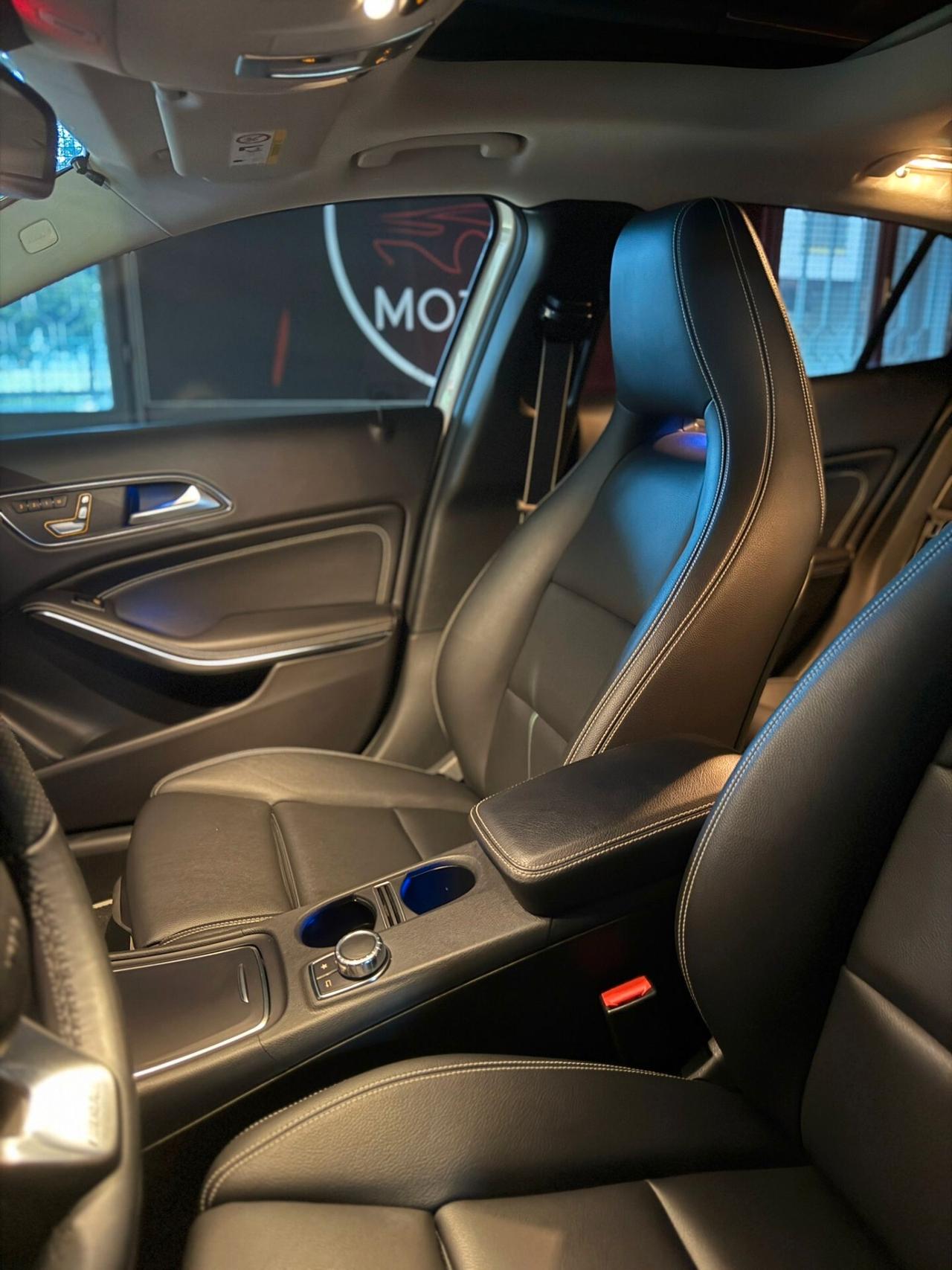 Mercedes-benz GLA 200 d Automatic Premium night edition