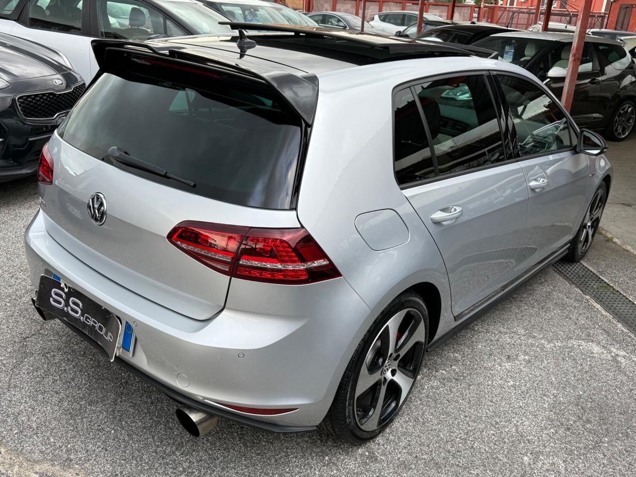 Golf GTI Performance 2.0 TSI DSG-RATE-PERMUTE-
