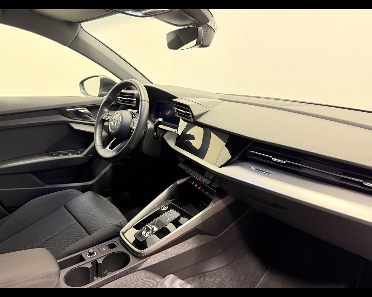 AUDI A3 SPORTBACK 30 TDI S-TRONIC BUSINESS ADVANCED