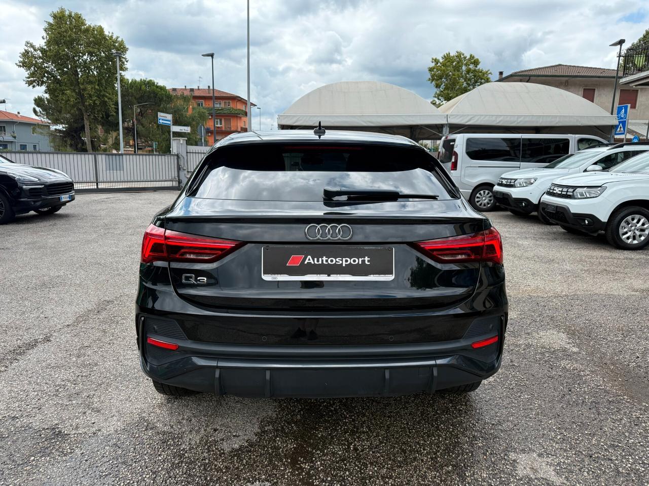 Audi Q3 35 TFSI S tronic line edition PLUG IN ! INCIDENTATA