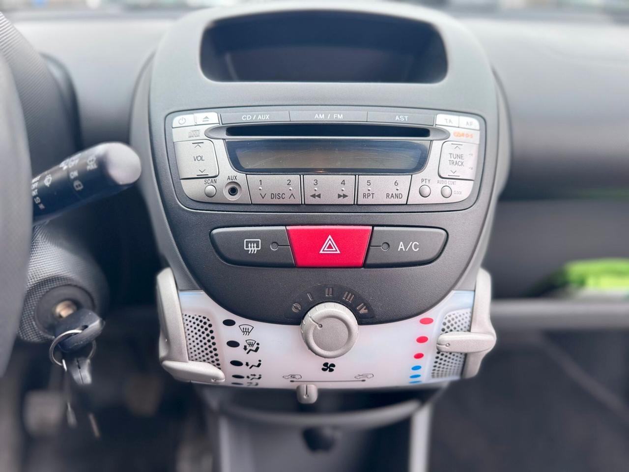 Peugeot 107 1.0 68CV 3p. Sweet Years