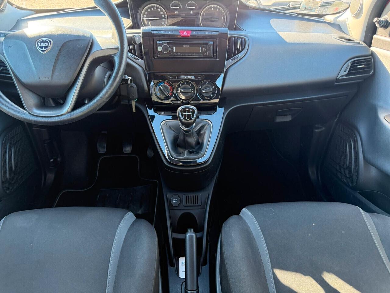 Lancia Ypsilon 1.2 69 CV 5 porte Platinum