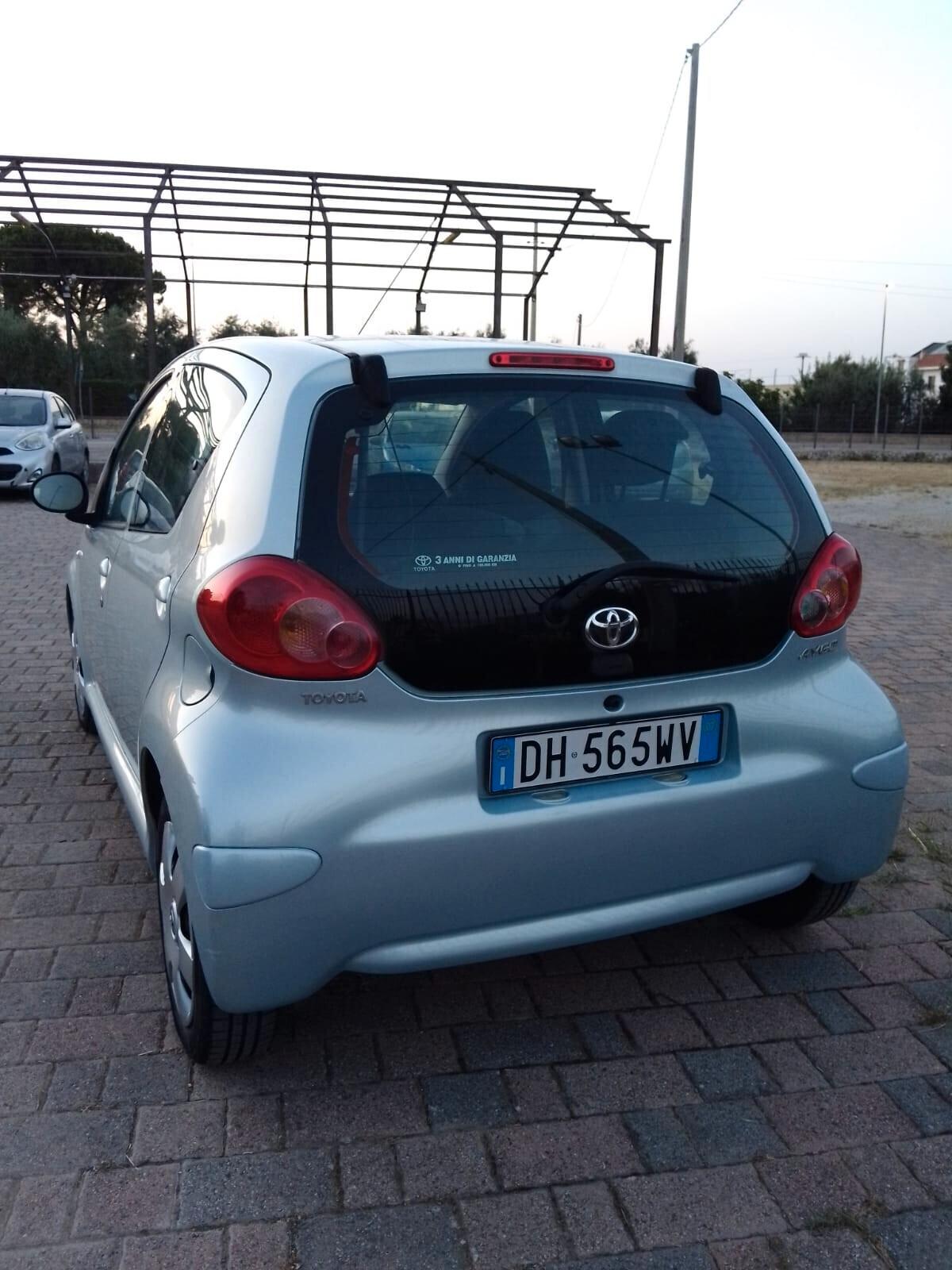 Toyota Aygo 1.0 12V VVT-i 5 porte Sol