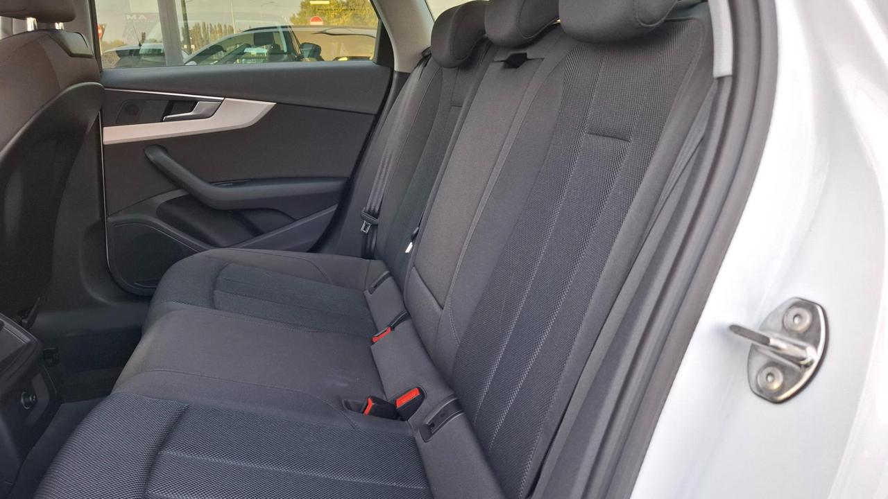 Audi A4 Avant 35 2.0 tdi mhev Business 163cv s-tronic