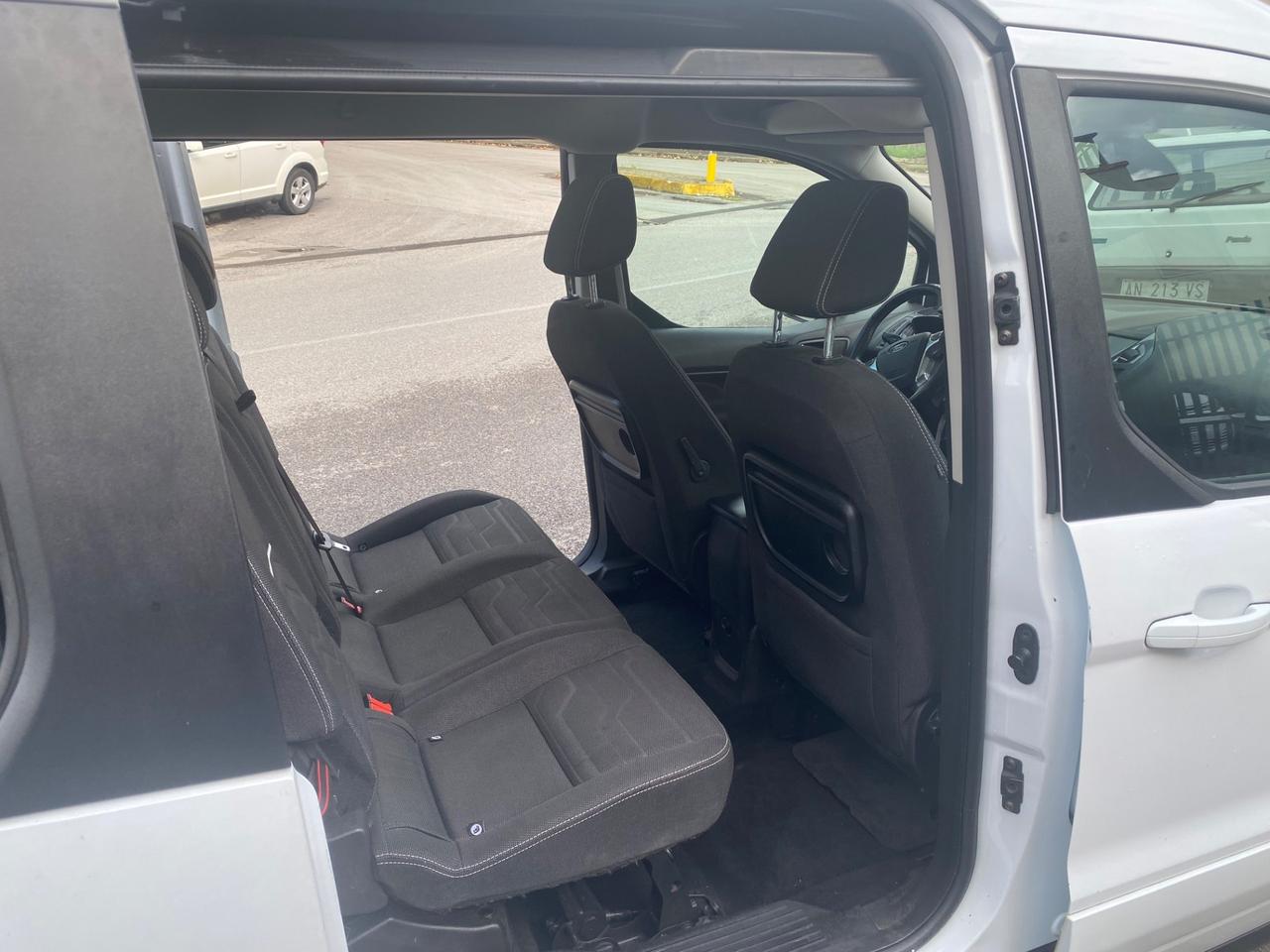 Ford Tourneo Connect 1.5 TDCi 120 CV Powershift Titanium