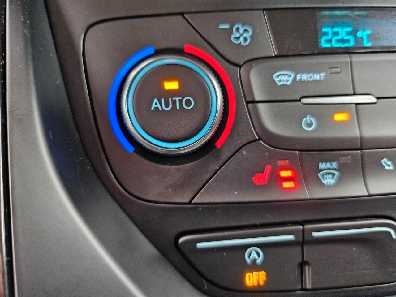 Ford C-Max 1.5 TDCi 120CV Titanium